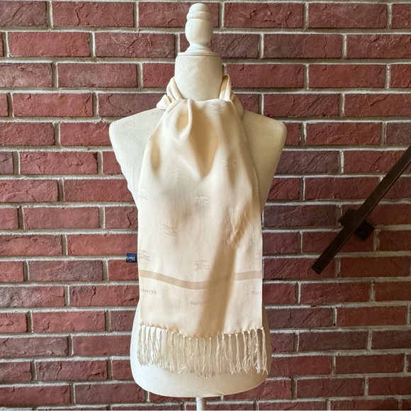 •Burberry Cream 100% Silk Fringed Scarf Embossed Logo & Brand Name Vintage Scarf - Picture 4 of 16
